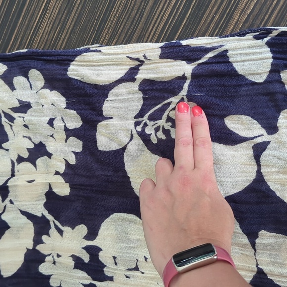 Lightweight Scarf by Gap, navy blue and off-white - Picture 7 of 7